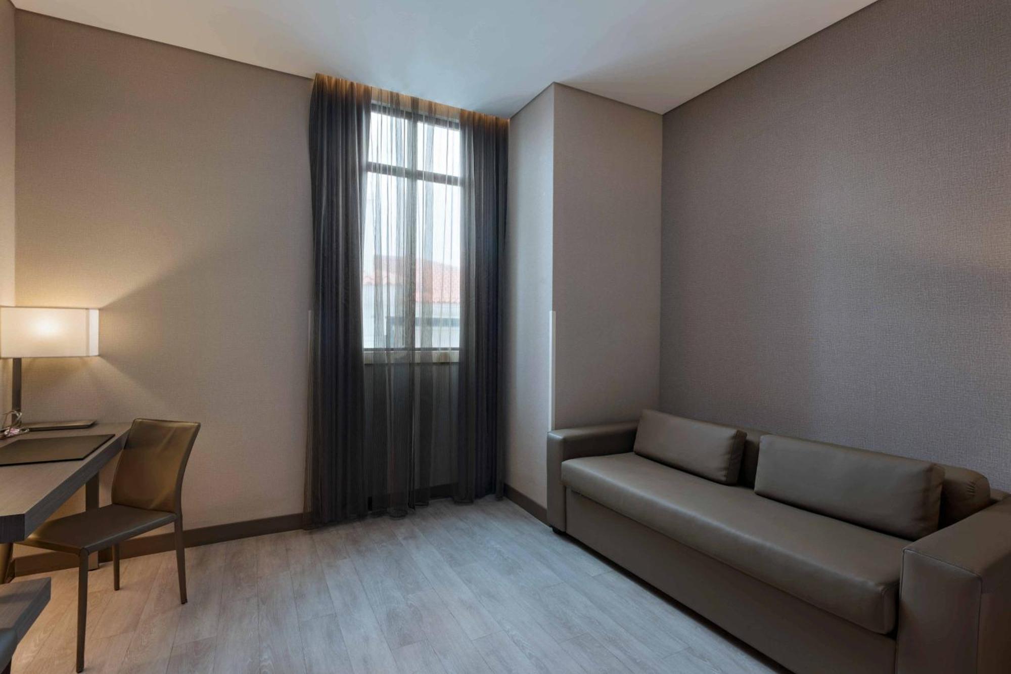 Ac Hotels By Marriott Guatemala City Exterior photo