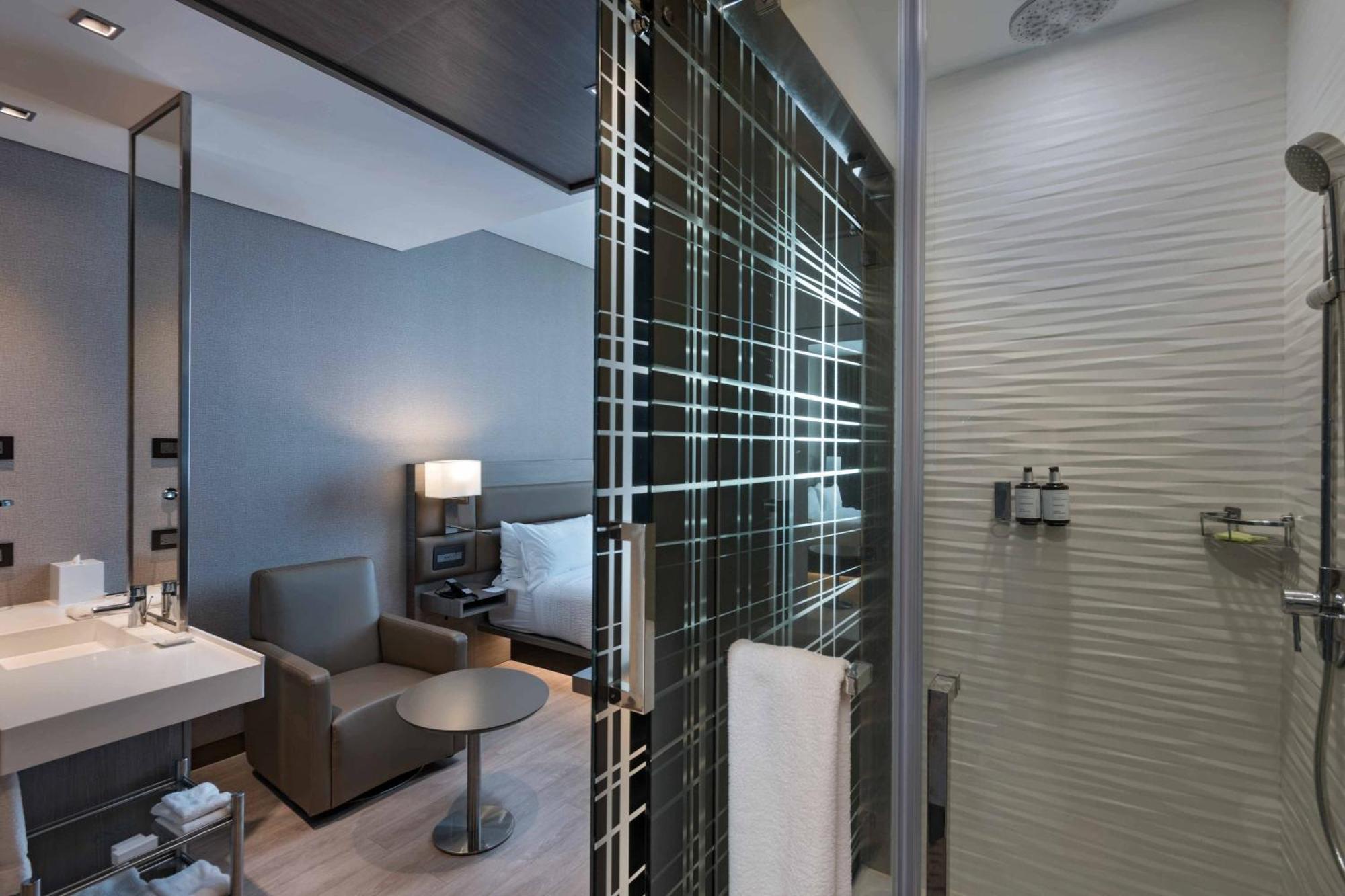 Ac Hotels By Marriott Guatemala City Exterior photo