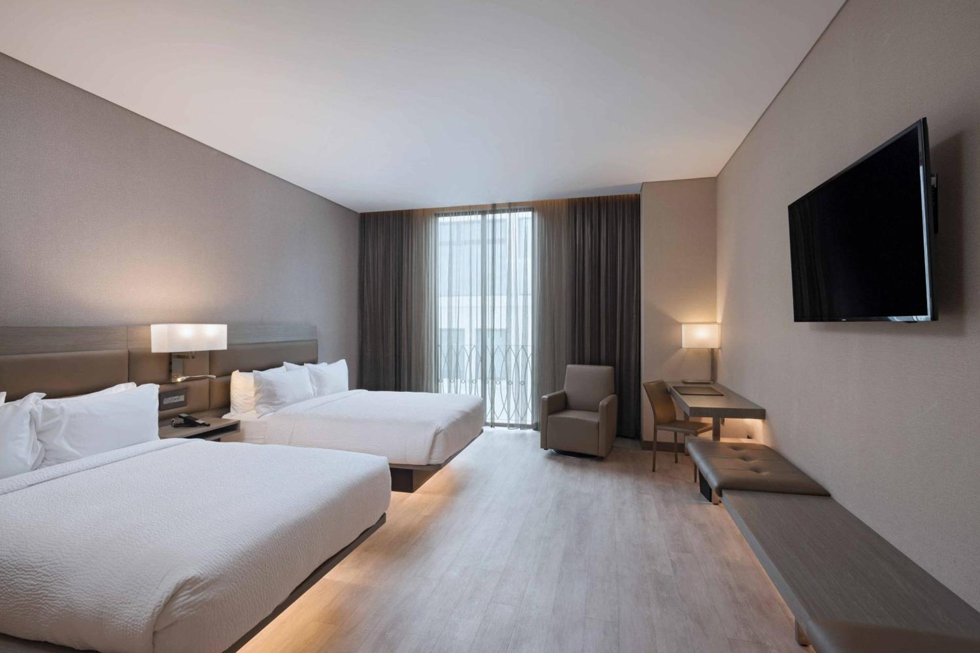 Ac Hotels By Marriott Guatemala City Exterior photo