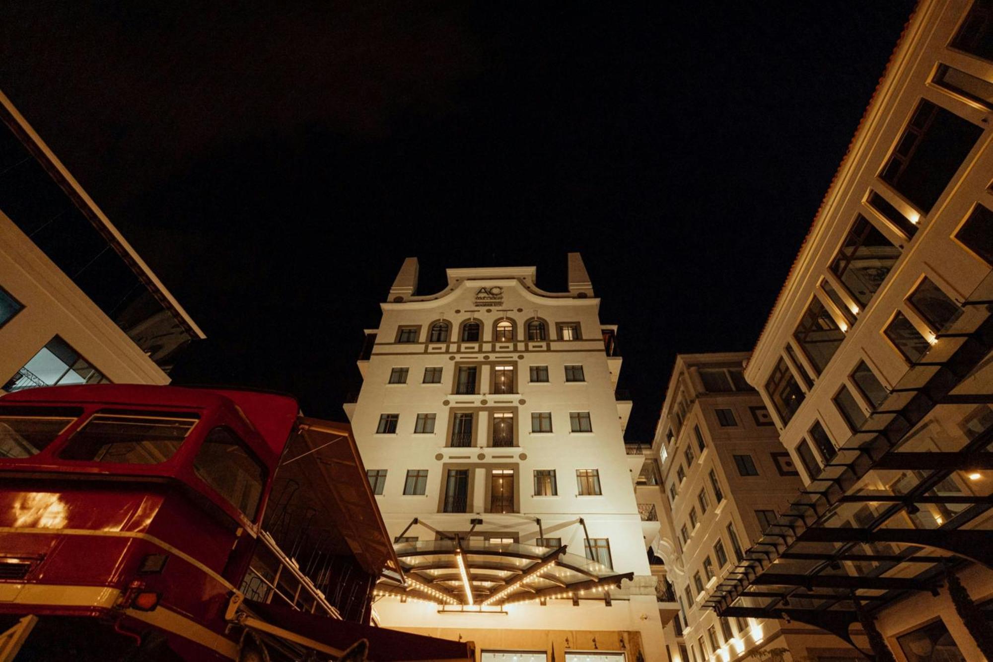 Ac Hotels By Marriott Guatemala City Exterior photo